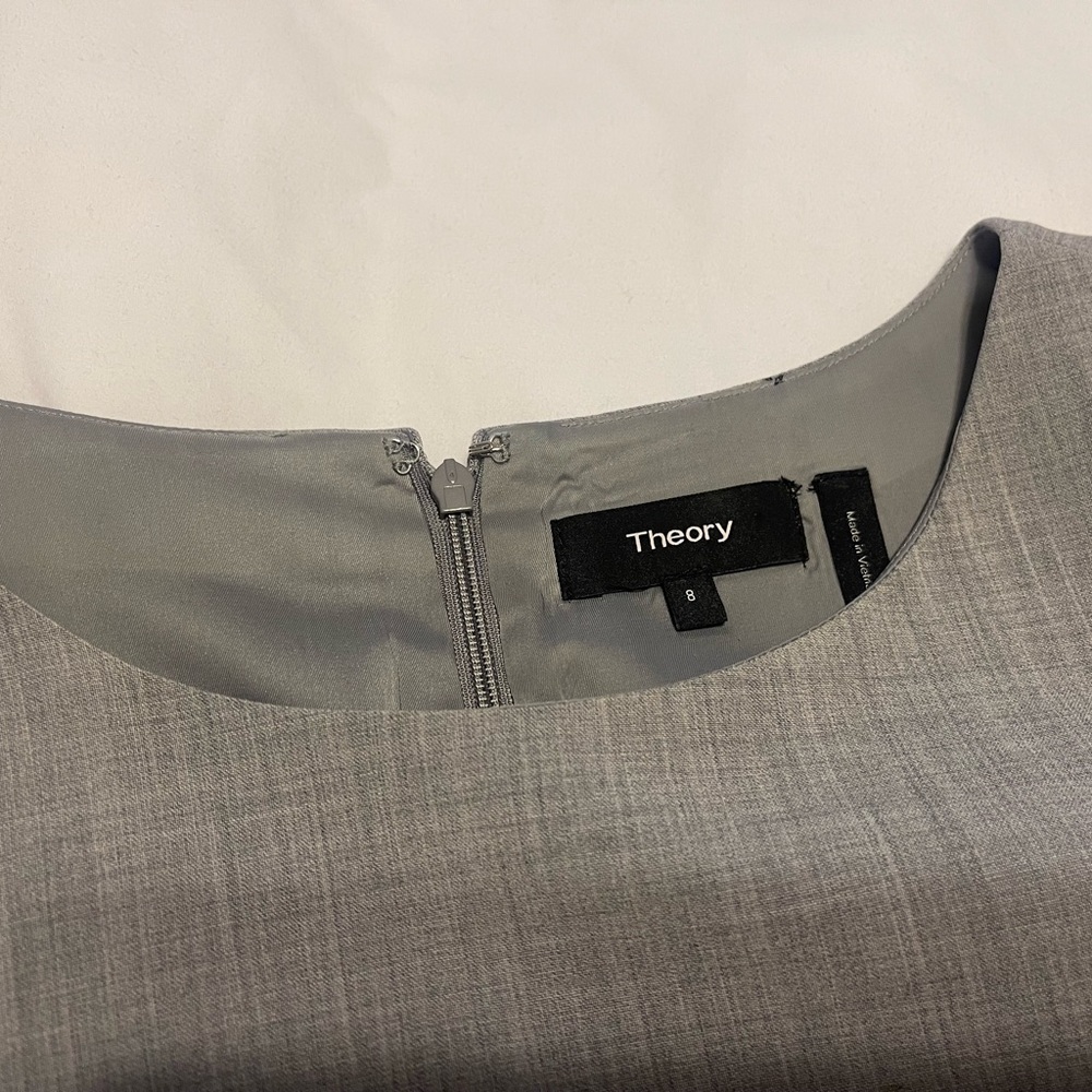 Beautiful Theory dress. Excellent condition.
